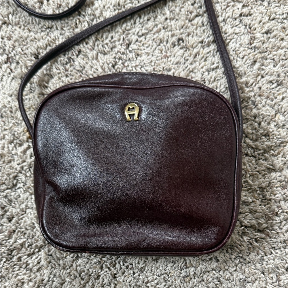 Vintage 90’s Etienne Aigner Leather Crossbody Mini Camera Bag - Picture 2 of 9